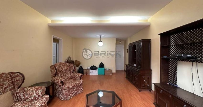 Apartamento com 2 quartos + dependência, 72 m² no Alto - Teresópolis/RJ.