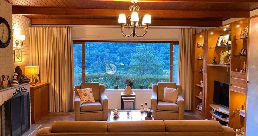 Casa à venda com 5 quartos, 2.470 m² de terreno no Parque Do Imbuí - Teresópolis/RJ.