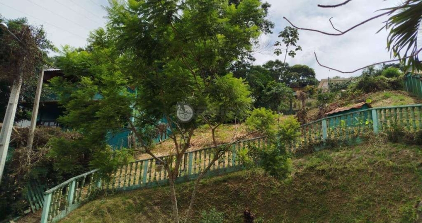 Terreno aclive para venda, 594 m² em Albuquerque - Teresópolis/RJ.