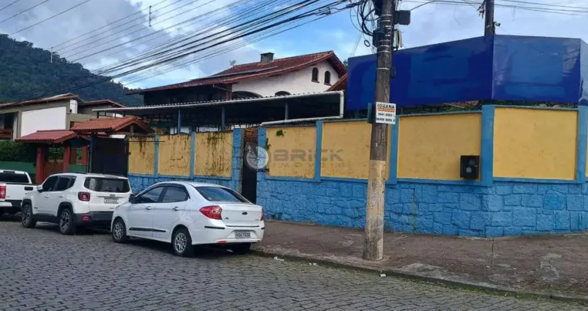 Prédio Comercial para venda e locação, 300m² no Alto - Teresópolis/RJ.