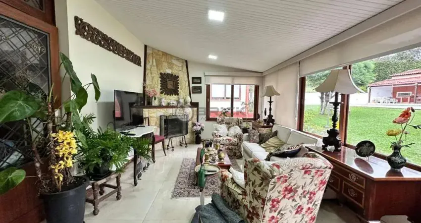 Casa em condomínio para venda com 3 quartos sendo 1 suíte, 105 m² no Alto - Teresópolis/RJ.