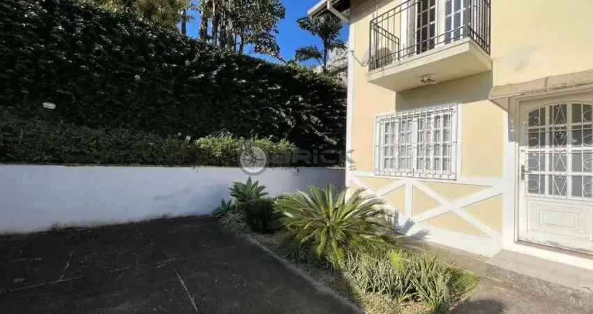 Casa em condomínio para venda com 2 quartos no Caxangá, Teresópolis/RJ.