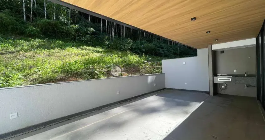 Apartamento para venda com 3 quartos sendo 1 suíte, 111 m² no Alto - Teresópolis/RJ.