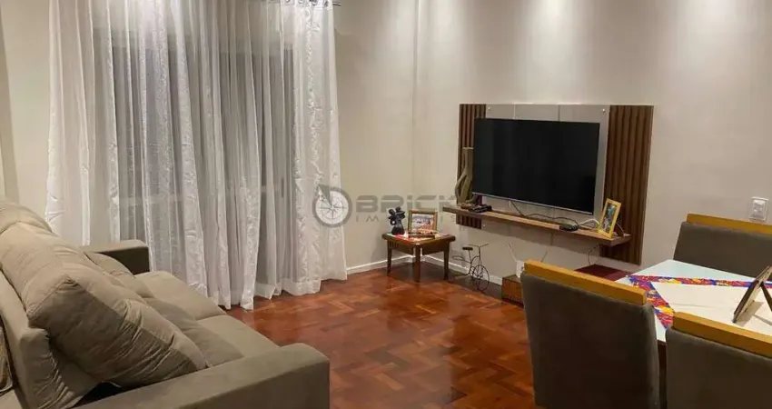 Apartamento à venda com 2 quartos sendo 1 suíte + dependência completa, 74.45 m² no Alto - Teresópolis/RJ.