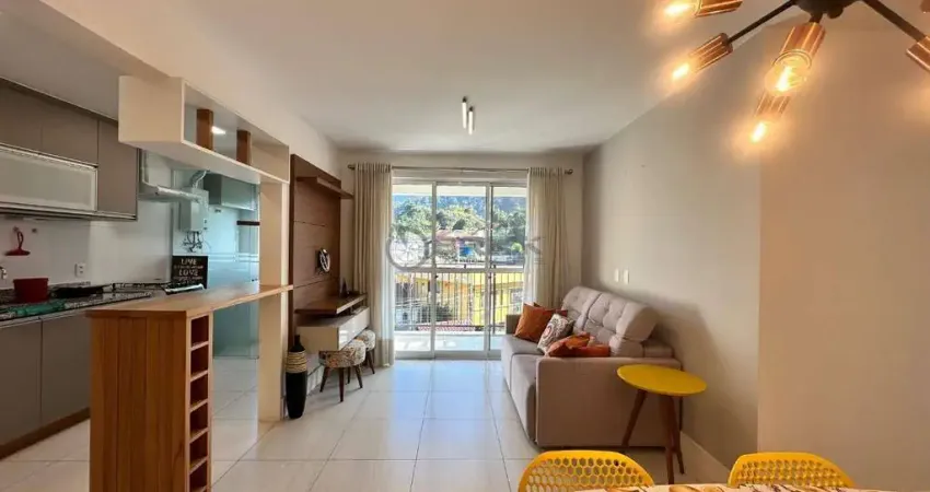 Apartamento mobiliado para locação com 2 quartos sendo 1 suíte, 75 m² no Jardim Cascata - Teresópolis/RJ.
