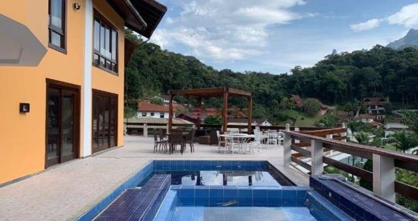 Casa com 5 quartos sendo 3 suítes no Comary - Teresópolis/RJ