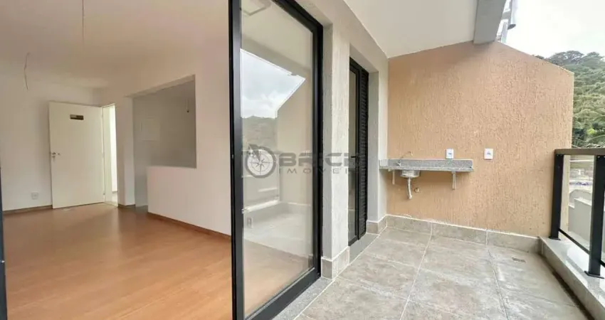 Apartamento à venda com 2 quartos sendo 1 suíte, 75 m² na várzea - teresópolis/rj.