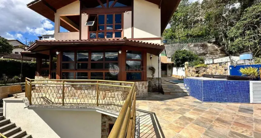 Casa à venda com 3 suítes, 410.83 m² no parque são luiz - teresópolis/rj.