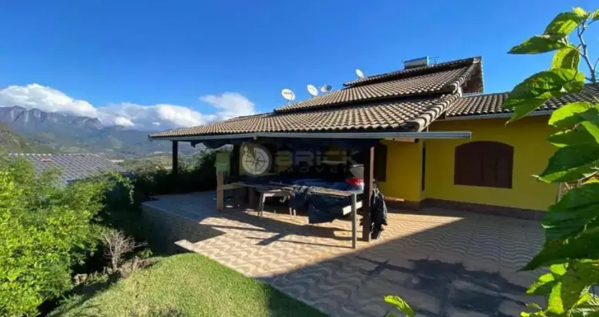 Casa à venda com 3 quartos sendo 2 suítes, 150 m² em sebastiana - teresópolis/rj.