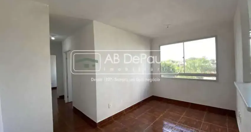 Apartamento com 2 quartos para alugar na Rua Curitiba, Realengo, Rio de Janeiro