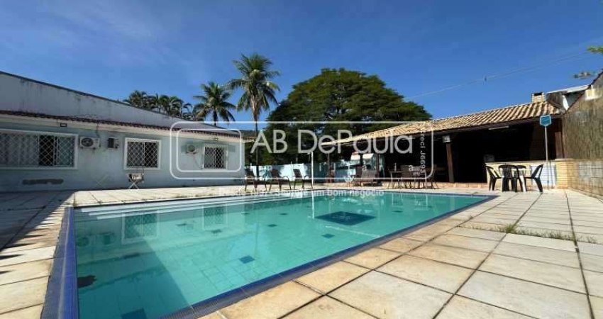 Casa com 3 quartos à venda na Rua Teodoro Sampaio, Jardim Sulacap, Rio de Janeiro