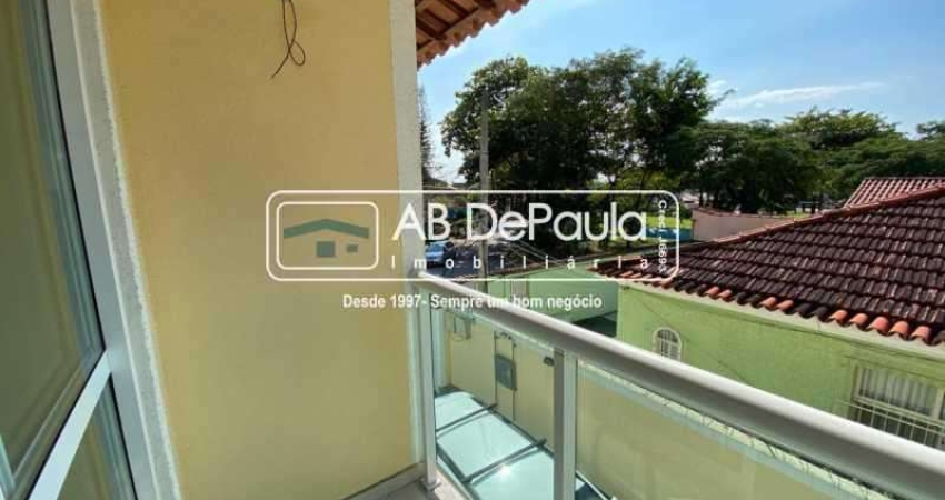 Casa com 3 quartos à venda na Rua Pacheco de Oliveira, Jardim Sulacap, Rio de Janeiro