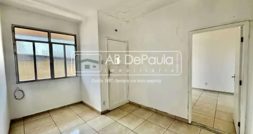 Apartamento com 1 quarto para alugar na Avenida de Santa Cruz, Realengo, Rio de Janeiro