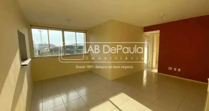Apartamento com 2 quartos à venda na Rua Guilherme Francisco Cruz, Jardim Sulacap, Rio de Janeiro