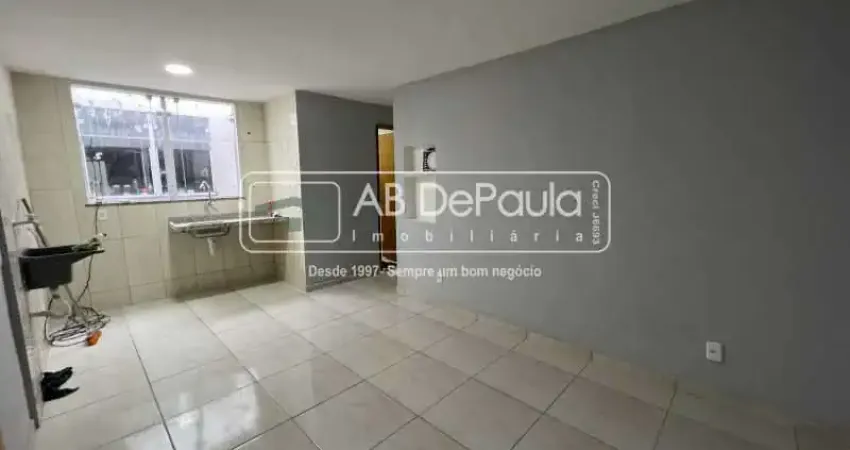 Apartamento com 2 quartos à venda na Estrada Manuel Nogueira de Sá, Jardim Sulacap, Rio de Janeiro