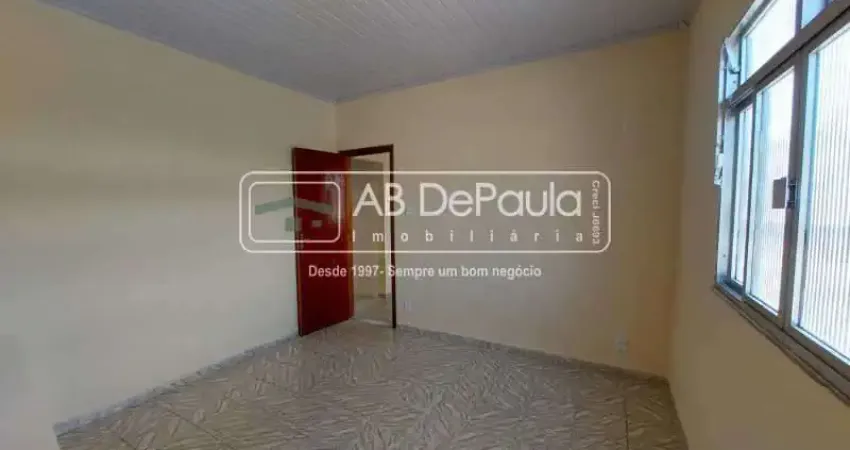 Apartamento com 2 quartos para alugar na Rua Duas Barras, Padre Miguel, Rio de Janeiro