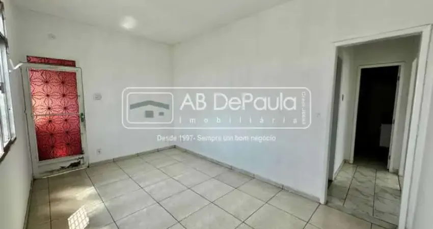 Apartamento com 2 quartos para alugar na Avenida de Santa Cruz, Realengo, Rio de Janeiro