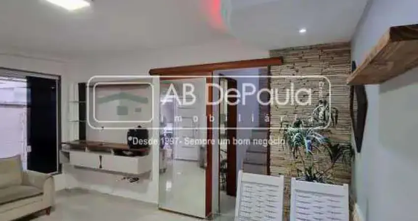 Casa com 2 quartos à venda na Rua Alves do Vale, Vila Valqueire, Rio de Janeiro