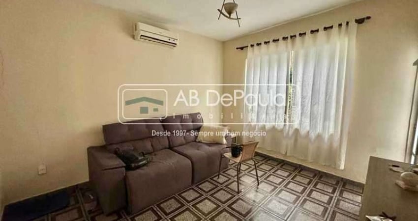Casa com 2 quartos à venda na Rua Adão José de Paula, Magalhães Bastos, Rio de Janeiro