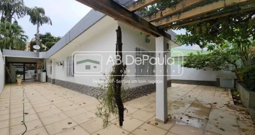 Casa com 3 quartos à venda na Rua Evaristo de Morais, Vila Valqueire, Rio de Janeiro