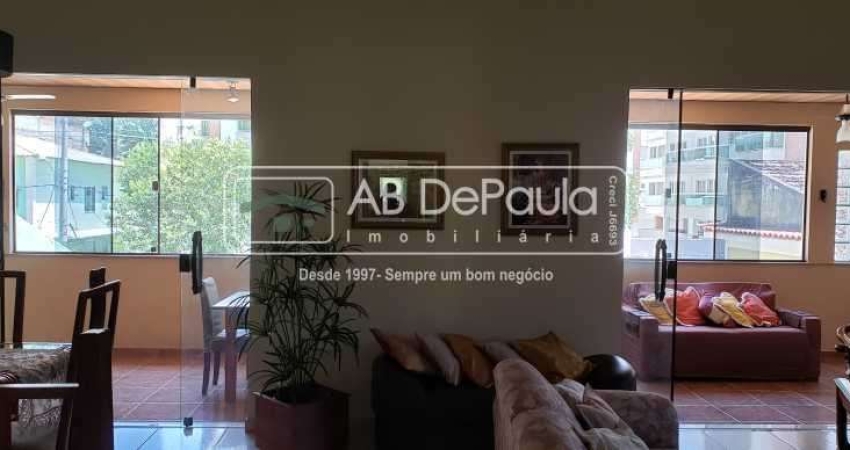 Casa com 3 quartos à venda na Rua Evaristo de Morais, Vila Valqueire, Rio de Janeiro