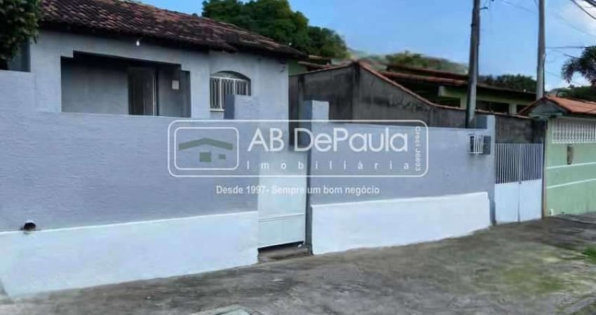 Casa com 3 quartos à venda na Rua Teófilo Guimarães, Jardim Sulacap, Rio de Janeiro