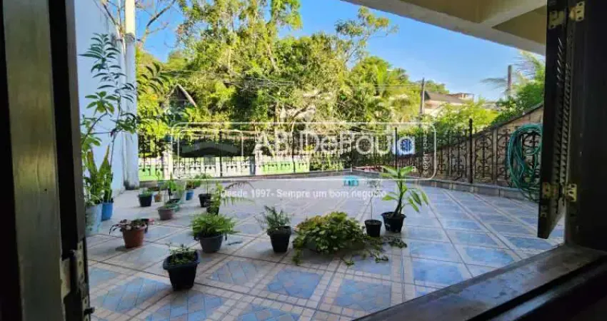 Casa com 3 quartos à venda na Rua Bore, Vila Valqueire, Rio de Janeiro