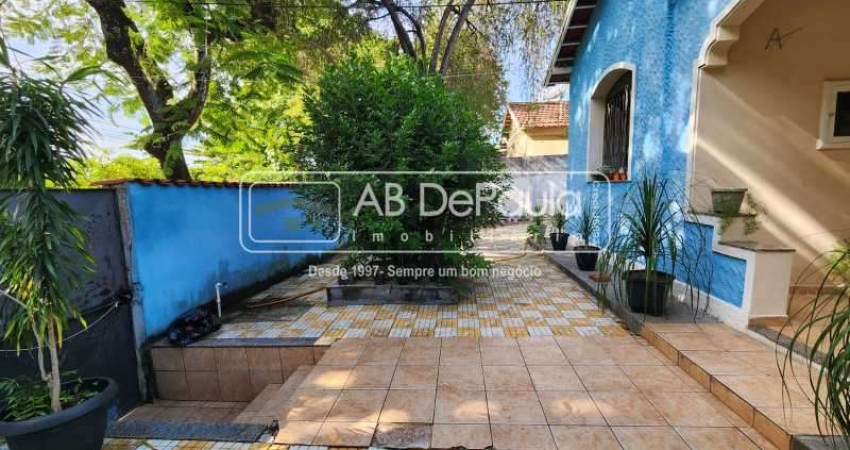 Casa com 3 quartos à venda na Rua Pacheco de Oliveira, Jardim Sulacap, Rio de Janeiro