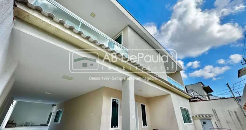 Casa com 5 quartos à venda na Rua Vicente Neiva, Jardim Sulacap, Rio de Janeiro