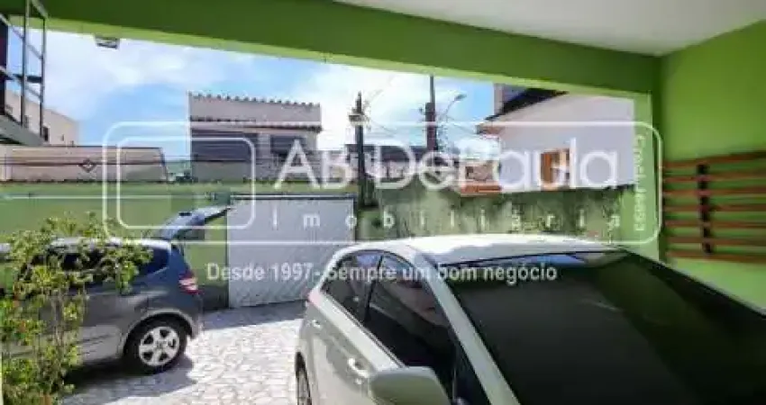 Casa com 5 quartos à venda na Rua Arabela, Bangu, Rio de Janeiro