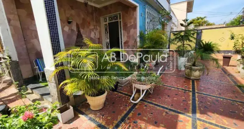 Casa com 6 quartos à venda na Rua Maria Graham, Jardim Sulacap, Rio de Janeiro
