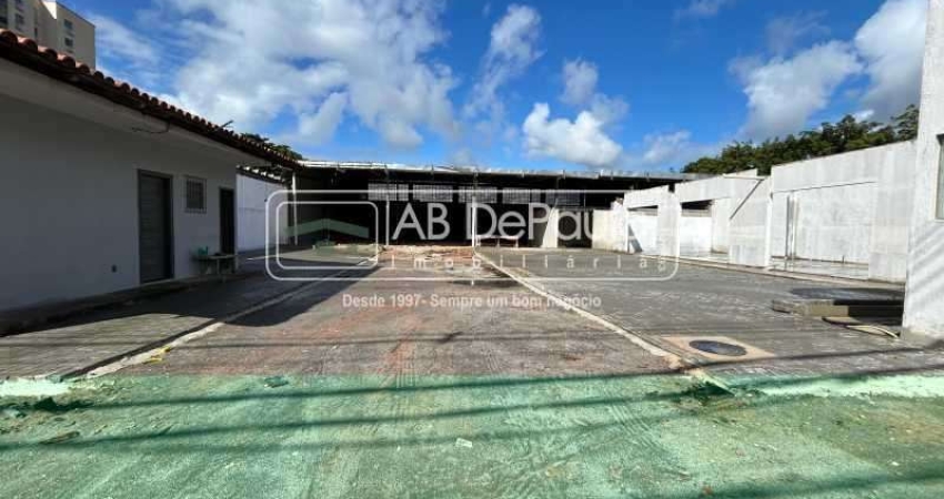 Barracão / Galpão / Depósito com 1 sala para alugar na Estrada dos Bandeirantes, Curicica, Rio de Janeiro