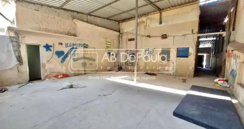 Ponto comercial para alugar na Avenida de Santa Cruz, Bangu, Rio de Janeiro