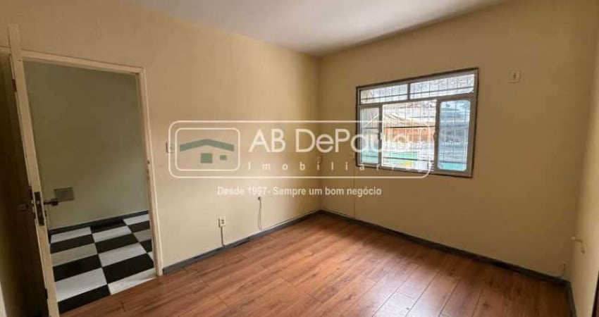 Sala comercial com 1 sala para alugar na Estrada Manuel Nogueira de Sá, Realengo, Rio de Janeiro