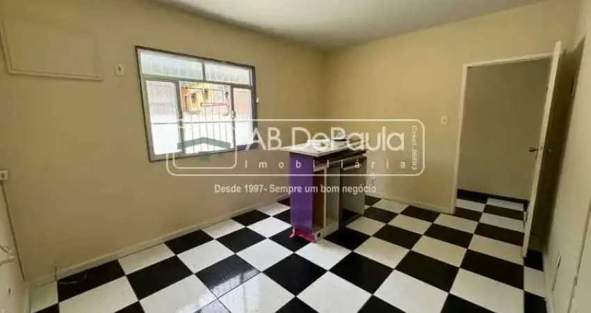 Sala comercial com 1 sala para alugar na Estrada Manuel Nogueira de Sá, Realengo, Rio de Janeiro