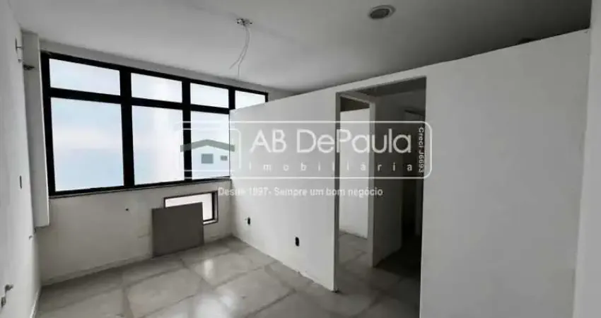 Sala comercial com 1 sala para alugar na Praça Saiqui, Vila Valqueire, Rio de Janeiro