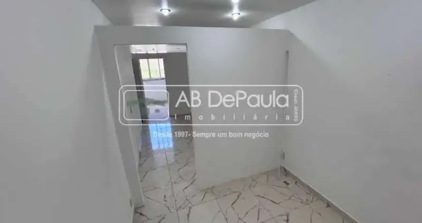 Sala comercial com 1 sala para alugar na Avenida Marechal Fontenele, Jardim Sulacap, Rio de Janeiro