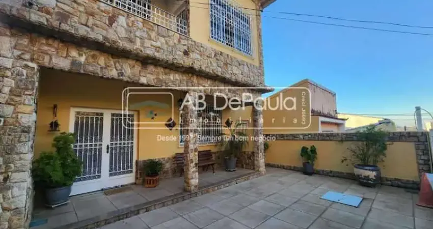 Casa em condomínio fechado com 3 quartos à venda na Rua Namur, Vila Valqueire, Rio de Janeiro