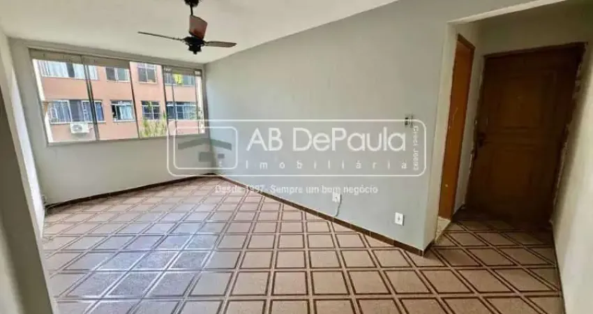 Apartamento com 2 quartos para alugar na Rua Limites, Realengo, Rio de Janeiro