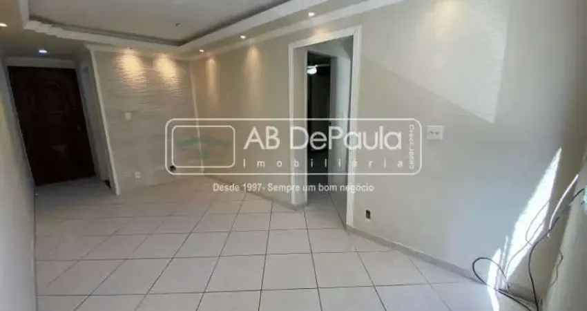 Apartamento com 2 quartos para alugar na Rua Otton da Fonseca, Jardim Sulacap, Rio de Janeiro