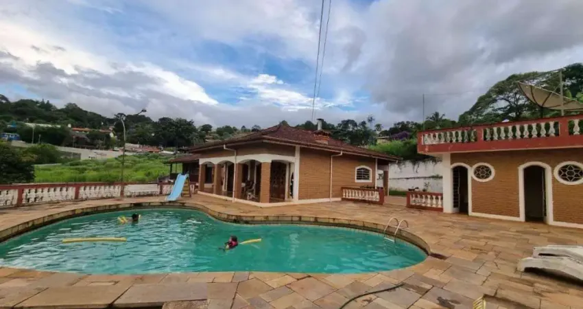 Chácara com 5 dormitórios à venda, 2300 m² por R$ 1.400.000,00 - Chácaras Fernão Dias - Atibaia/SP