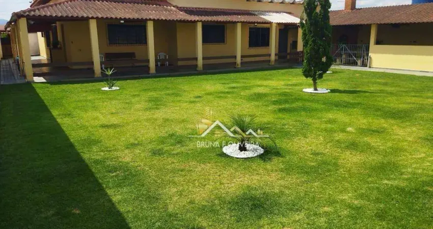 Chácara com 4 dormitórios à venda, 1000 m² por R$ 750.000,00 - Almeida Prado - Igaratá/SP