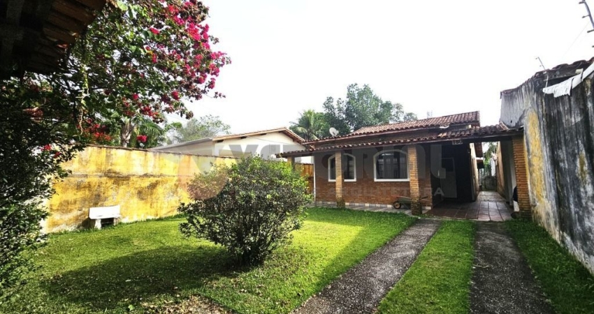 Casa com 2 Dormitórios, Praia das Palmeiras   Caraguatatuba SP
