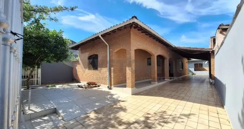 Casa com 3 quartos à venda na Avenida Acre, 300, Indaiá, Caraguatatuba