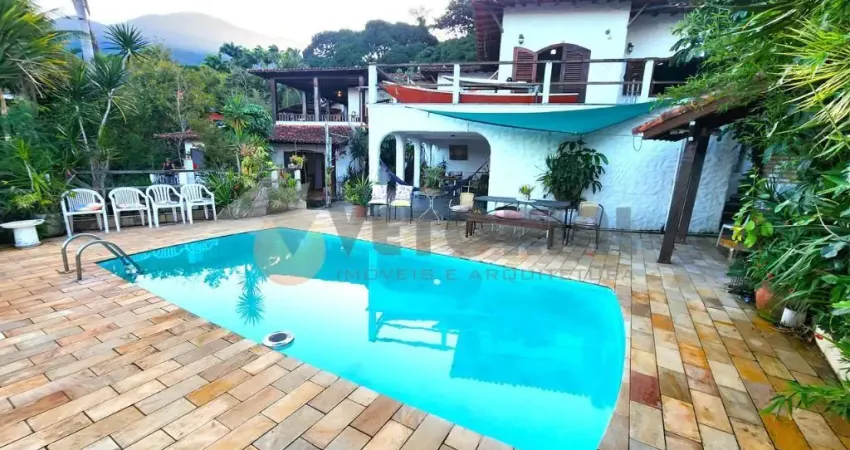 Casa com 6 Dormitórios e Piscina, Praia do arrastão   São Sebastião  SP