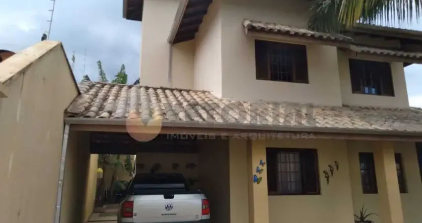 Casa com 4 quartos à venda na Avenida Anchieta, 300, Centro, Caraguatatuba