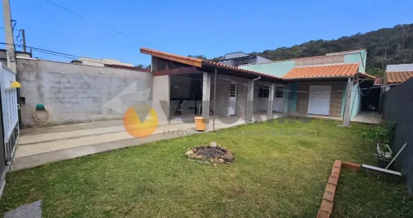 Casa com 3 quartos à venda na Avenida Ermelinda Araújo de Lima, 300, Massaguaçu, Caraguatatuba