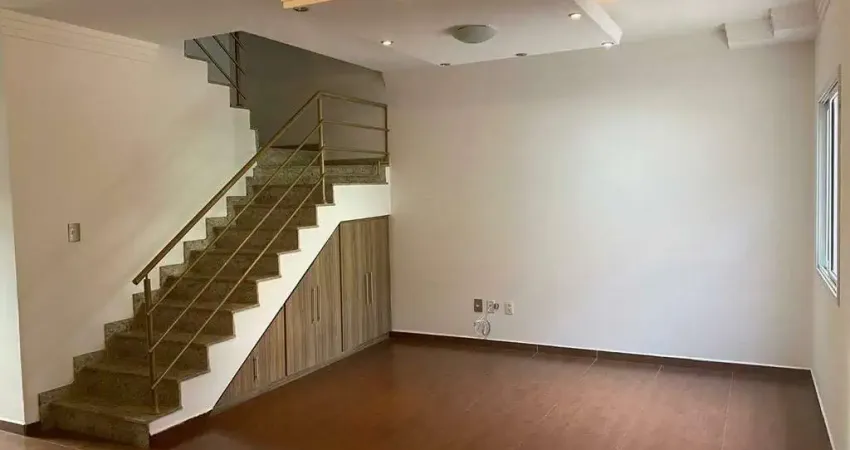 Casa no condominio portal das acácias: suíte master com banheira e espaço gourmet