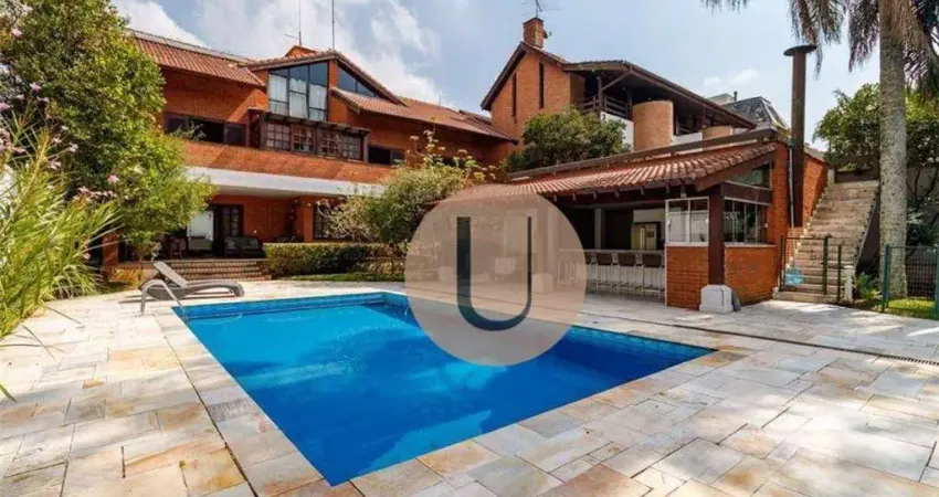 Casa com 4 Suítes e piscina em Aldeia da Serra!