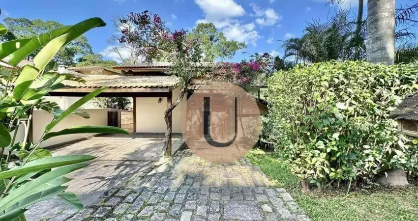 Casa com 5 dormitórios à venda, 322 m² por R$ 1.790.000,00 - Fazendinha - Carapicuíba/SP